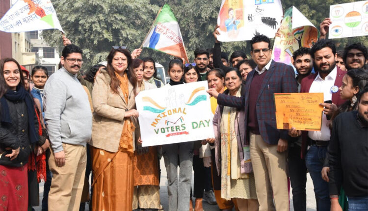 देश में हर क्षेत्र में  तरक्की तो हुई है, लेकिन मतदाता उतना जागरूक नहीं है जितना उसे होना चाहिए : एसडीएम परमजीत चहल