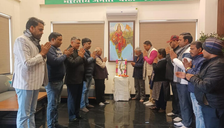 भाजपा ने शहीदों को सम्मान देने के लिए नेताजी की जयंती को पराक्रम दिवस के रूप में मनाया : मूलचंद मित्तल