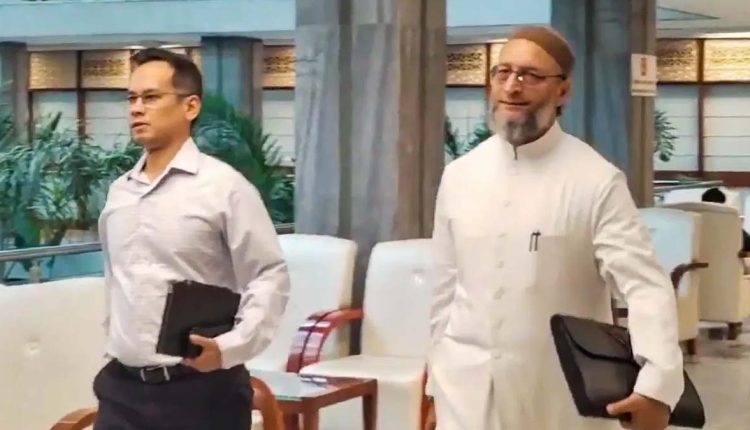 Opposition boycotts JPC meeting on Waqf bill