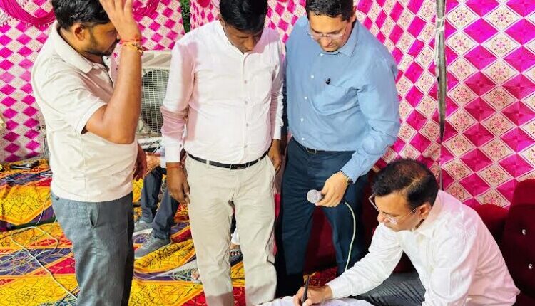 ADC and DCP listened to the problems of the villagers in village Nekpur.