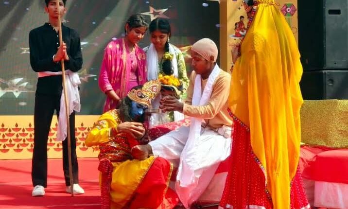 The presentation of the play Lord Krishna-Sudama mesmerized the audience at the Surajkund Fair.
