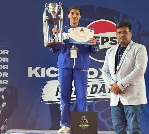 Daughter Riddhima Kaushik won the World Cup for the third consecutive time.