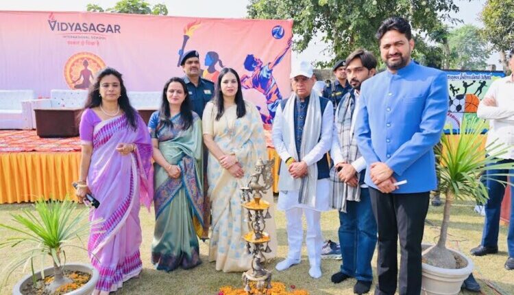 Both branches of Vidyasagar International School organised a grand sports meet, witnessed by thousands of spectators.