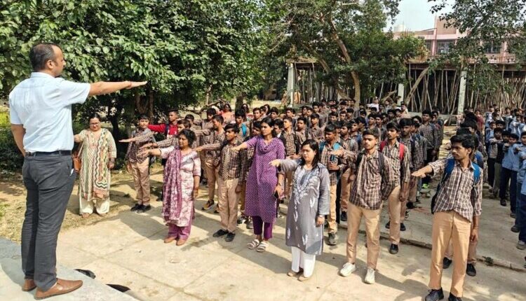 Students were informed about the process of filing FIR and the helpline number.