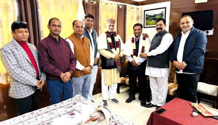 At the All India Koli Samaj meeting, a demand was made to construct a gate in the name of the brave warrior Jhalkari Bai.