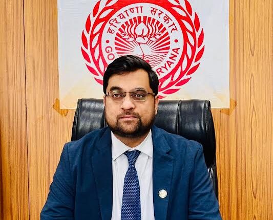 Those who burn crop residue will face fines, FIRs, and red entries in their records: DC Ayush Sinha
