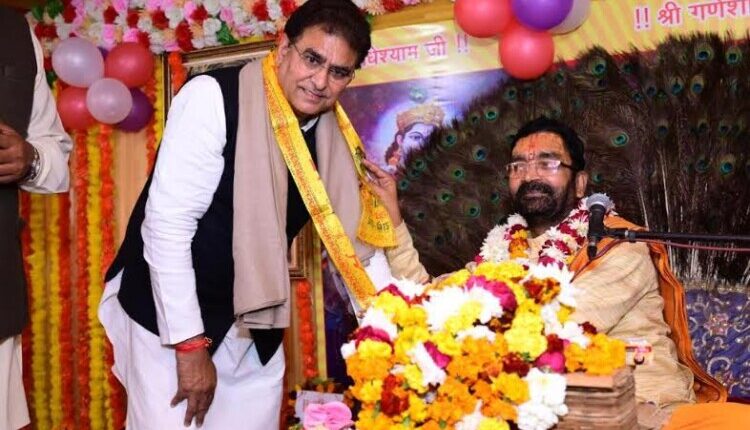 Muslims who had come to witness the Krishna Janmashtami celebrations were given a grand welcome by the villagers.
