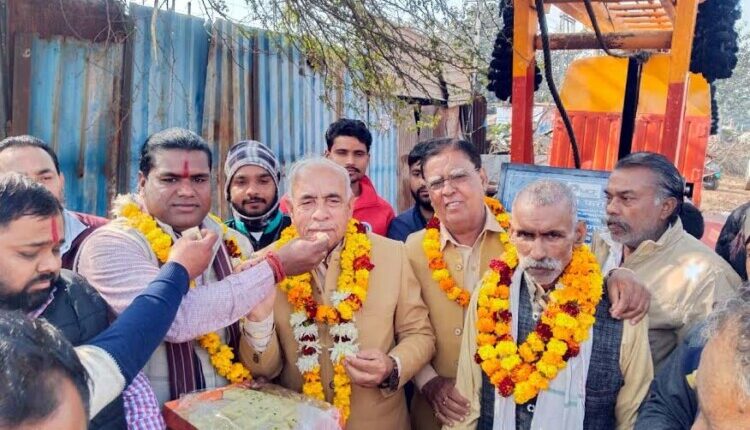 On the occasion of Makar Sankranti festival, Autopin Colony received the gift of a tubewell.