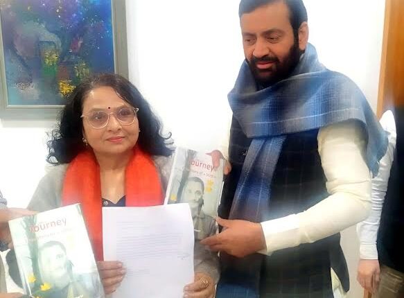 Dr. Preeta Panwar presented her book to the Chief Minister.