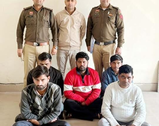 Millions of rupees swindled in the name of stock market investment; five accused arrested.