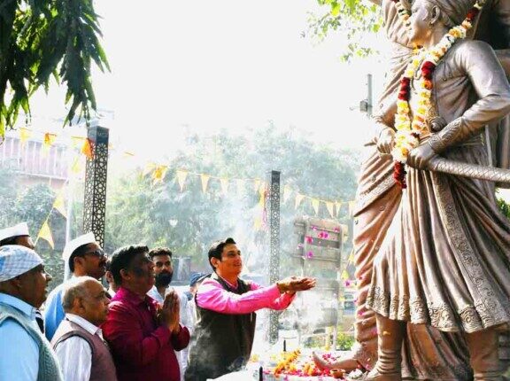 Maharashtra Mitra Mandal celebrated Chhatrapati Shivaji Maharaj's birth anniversary with great pomp.