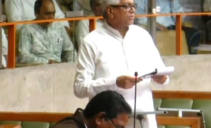 MLA Raghubir Tewatia raised several issues including the reconstruction of roads in 65 villages and the paving of unpaved roads in 9 villages.