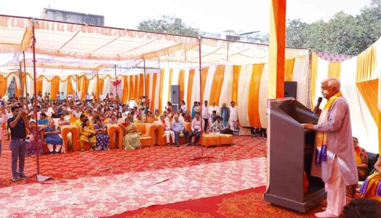 A sea of ​​Hindu power and devotion gathered at Sector-37 Ramlila Maidan.
