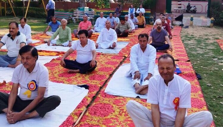 Indian Yoga Institute celebrated its foundation day by doing yoga