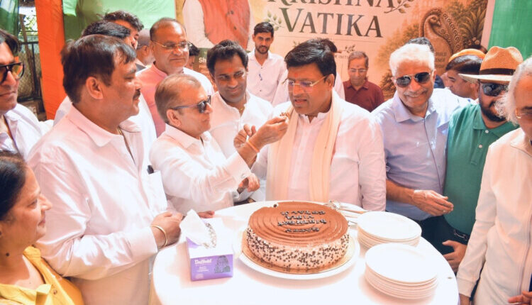 Inauguration of 'Krishna Vatika' Ecovan in Sector-15, message of environmental protection given