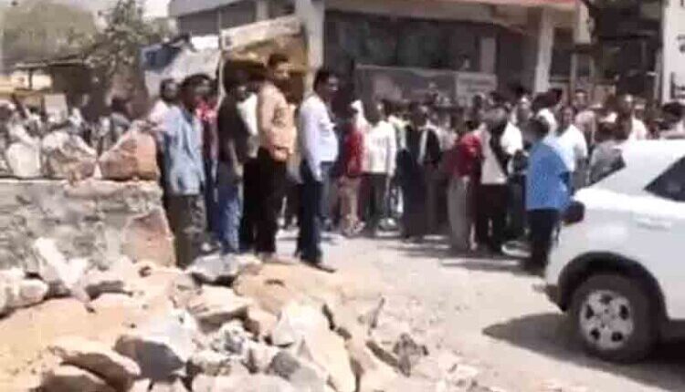 Opposition to the construction of a Diwan on the banks of the Agra Canal in Faridabad