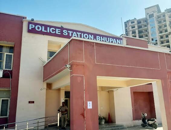 Now you can scan QR code and give feedback at police stations and outposts.