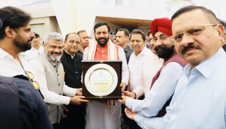 IMT Industry Association Faridabad (IIAF) under the leadership of President Pramod Rana gave a grand welcome to CM Nayab Singh Saini.