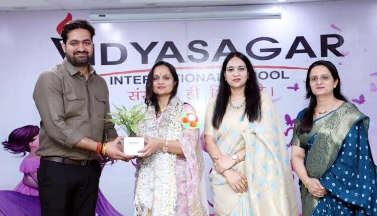 Vidyasagar International School celebrated Mother's Day with great enthusiasm.