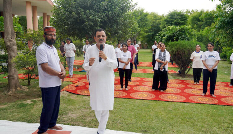 Make Yoga an Integral Part of Life: Dr. Ravi Handa
