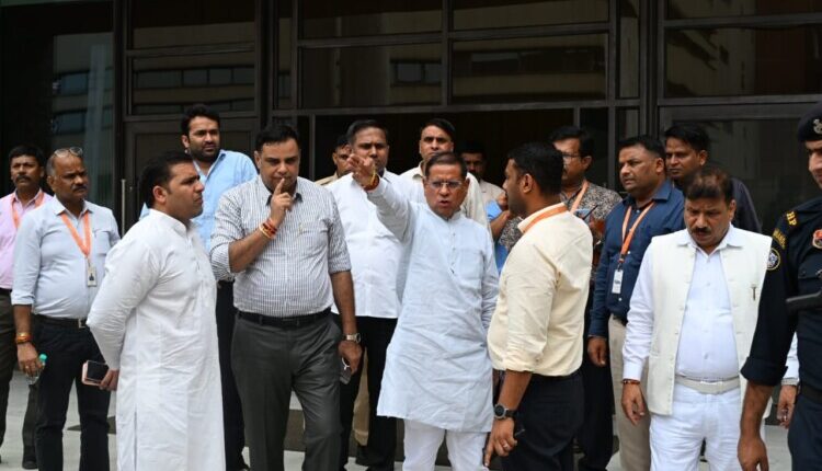 Minister Rajesh Nagar took stock of the preparations for Dr. Archana Gupta's felicitation ceremony.