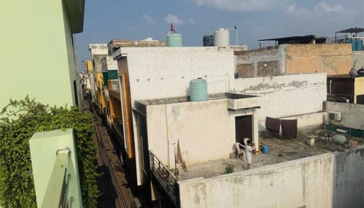 Demand raised to regularize Adarsh ​​Nagar Colony—established 40 years ago; memorandum submitted to the Municipal Commissioner under the leadership of the Chief Minister's media coordinator.