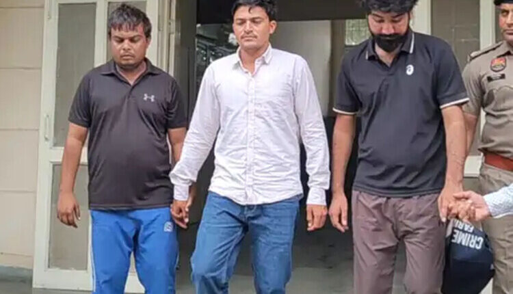 फरीदाबाद में छात्र के घर पर फायरिंग, दो युवक अरेस्ट