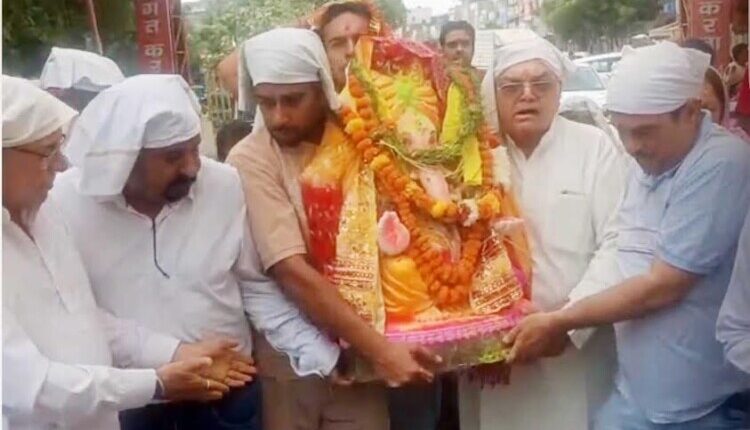 Idol of Lord Ganesha immersed with great fanfare at Shri Maharani Vaishno Devi Temple; devotees bid an emotional farewell.