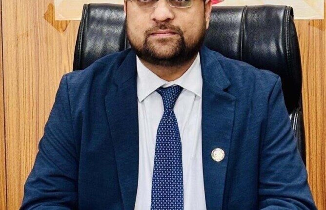 Eligible women should register to avail the benefits of the Deen Dayal Lado Lakshmi Yojana: DC Ayush Sinha.