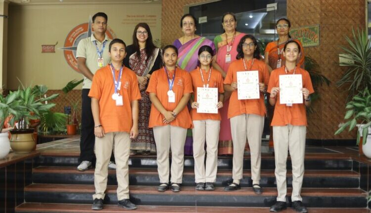 Students of Jeeva Public School hoisted the flag in SGFI state level competition.