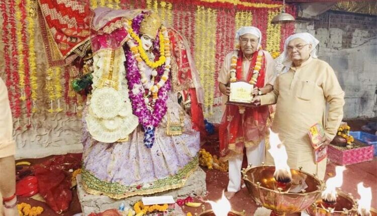 Grand worship of Goddess Brahmacharini held at the Maharani Vaishno Devi Temple on the second day of Navratri.