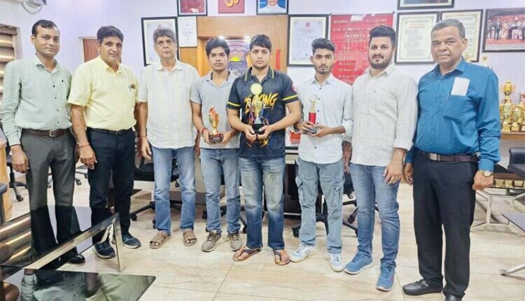 Agarwal College students won medals at the inter-college boxing competition.
